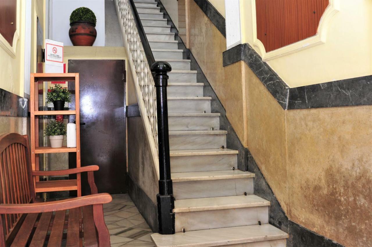 Hostal Bejar Barcelona Exterior photo