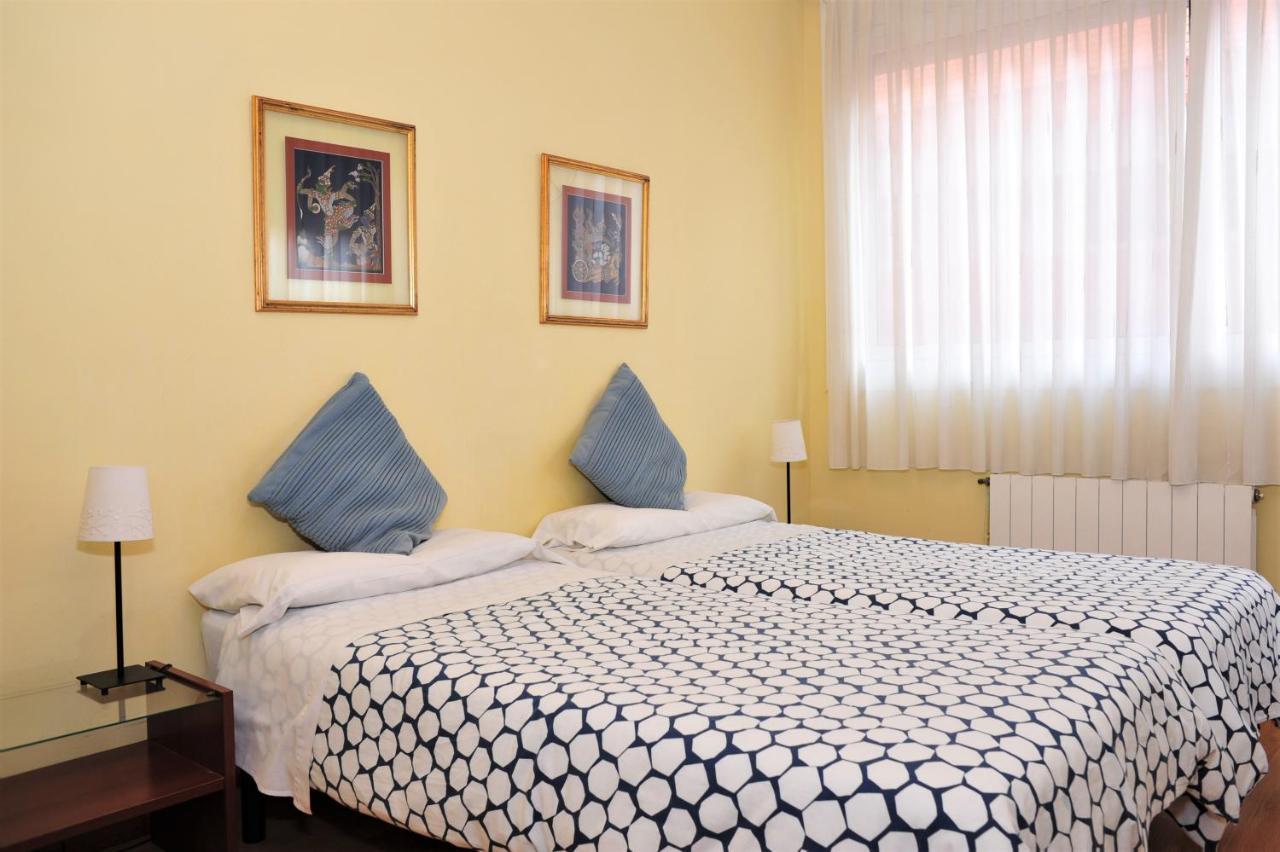 Hostal Bejar Barcelona Exterior photo